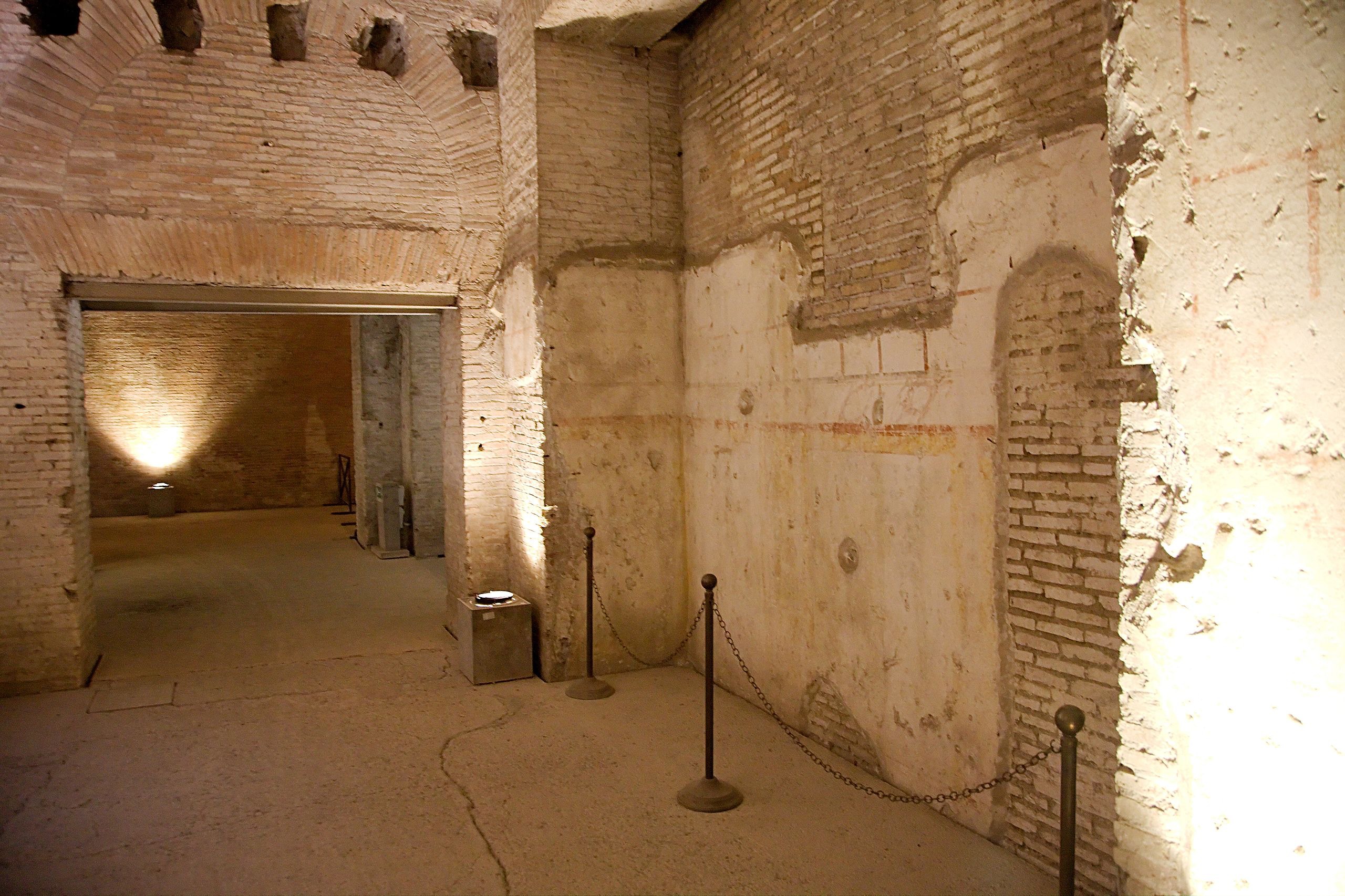 Visite de la Domus Aurea, photo by Matthias Kabel Wikimedia Commons