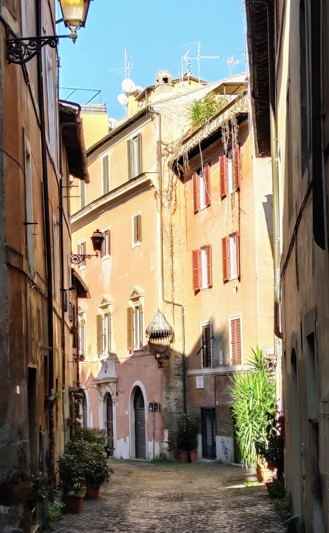 Rome insolite Photo by Annalisa Cingolani