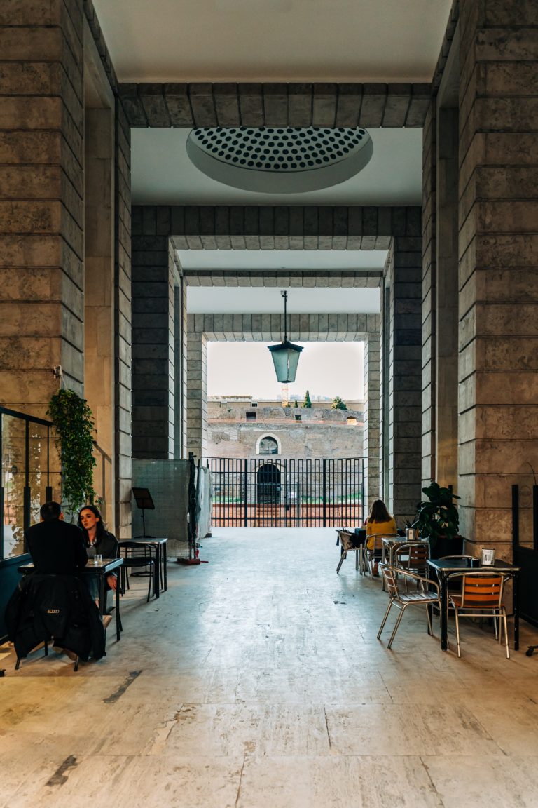 visite du Mausolée d'Auguste Photo by Gabriella Clare Marino Unsplash