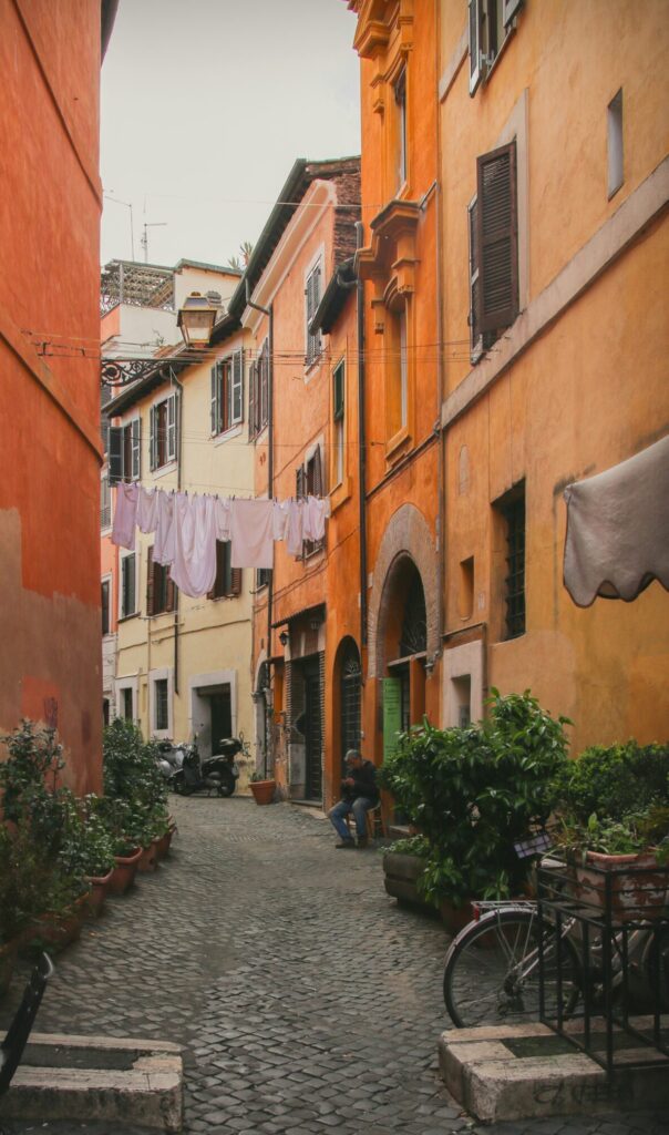 Ruelle de Trastevere. Photo de Quaritsch for Unsplash.