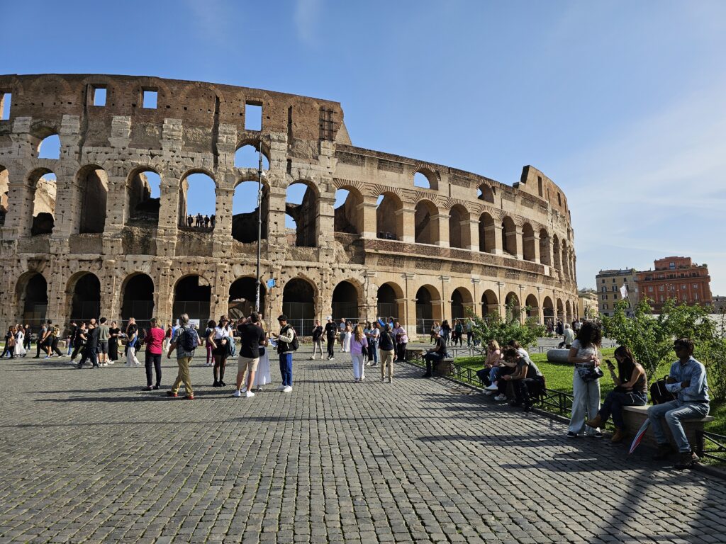 Excursion Rome croisière. Promenade au Colisée depuis le mont Celus. Photo de Annalisa Cingolani